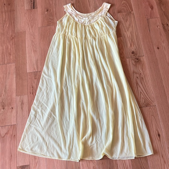 Vintage Other - Vintage Elegant yellow sheer Chemise